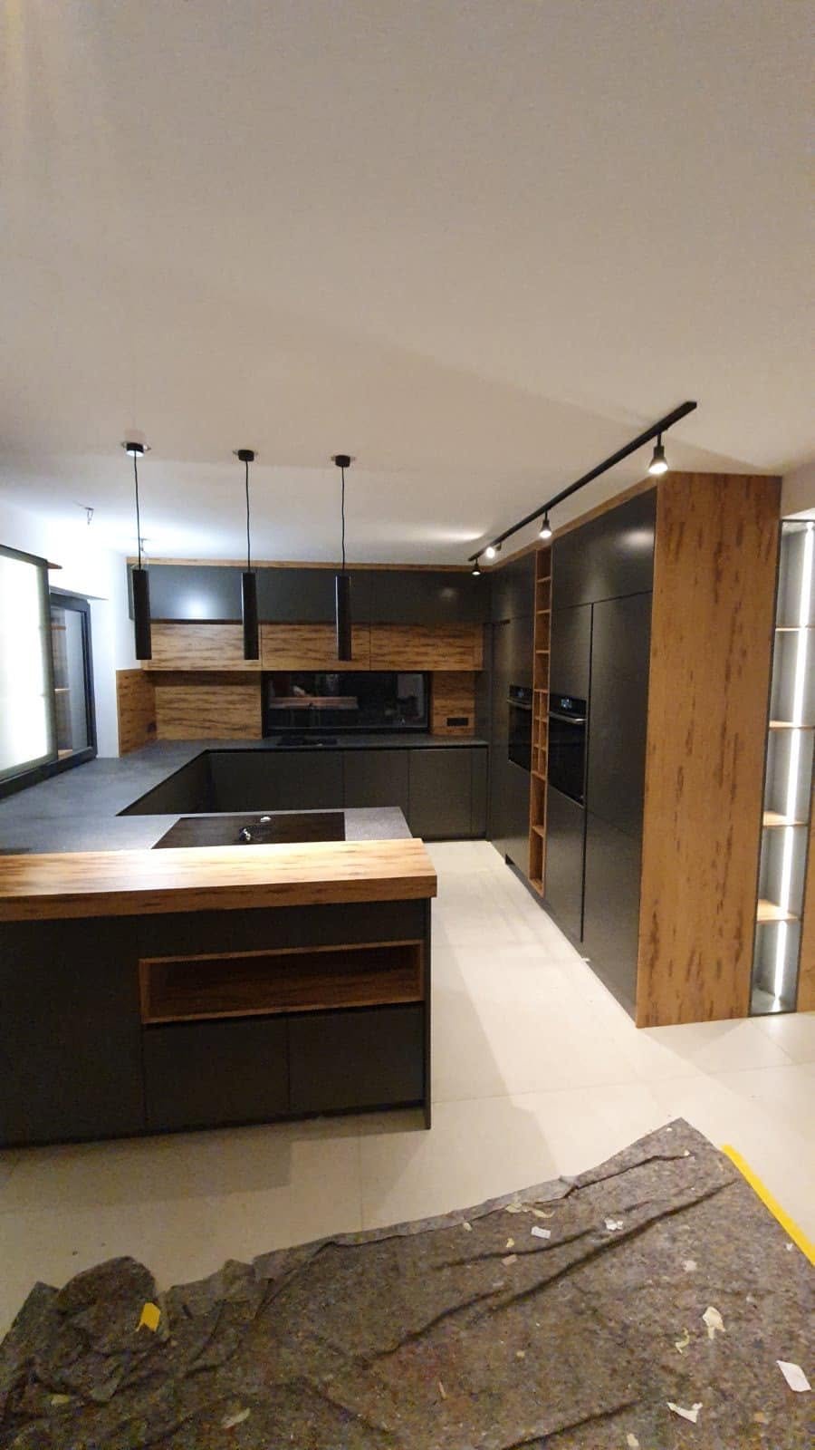 Dark Oak Apartment