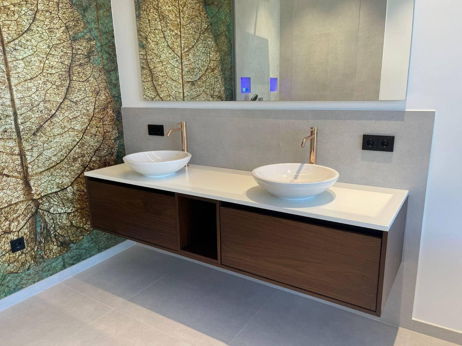 Luxury Apartment — view 3