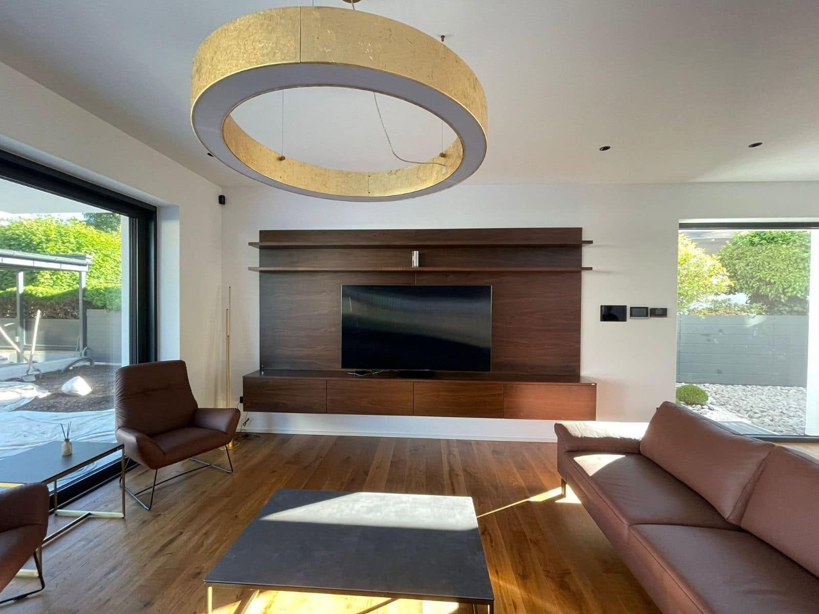 Luxury Apartment — view 4